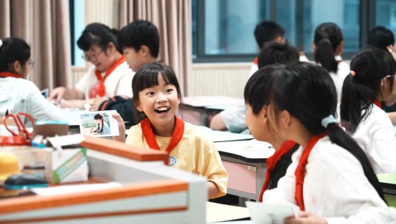 AI赋能职业启蒙：日本无码av创新思政课走进小学课堂